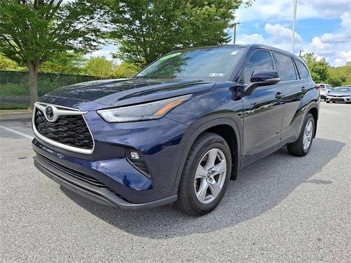 2022 Toyota Highlander LE