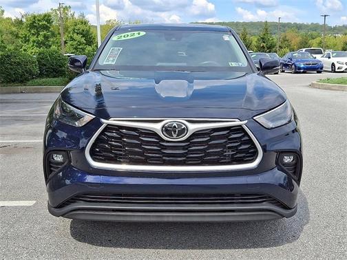 2022 Toyota Highlander LE