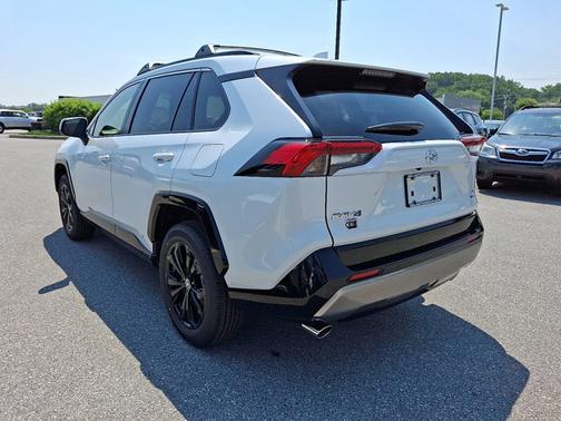 2025 Toyota RAV4 Hybrid SE
