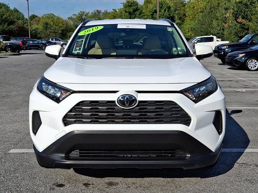 2019 Toyota RAV4 LE