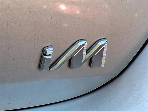 2018 Toyota Corolla iM Base (CVT)