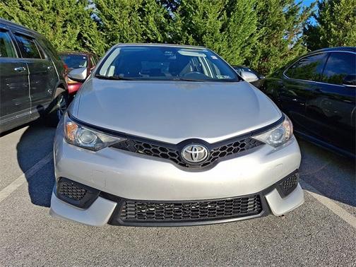 2018 Toyota Corolla iM Base (CVT)