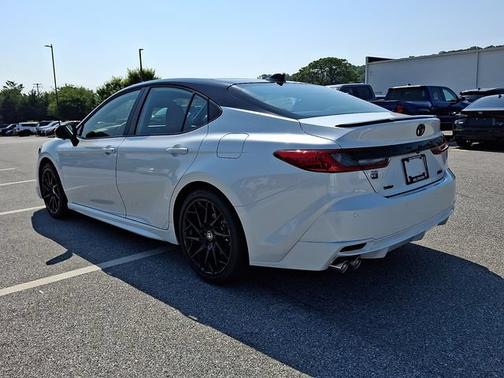 Wind Chill Pearl 089 2026 Toyota Camry XSE