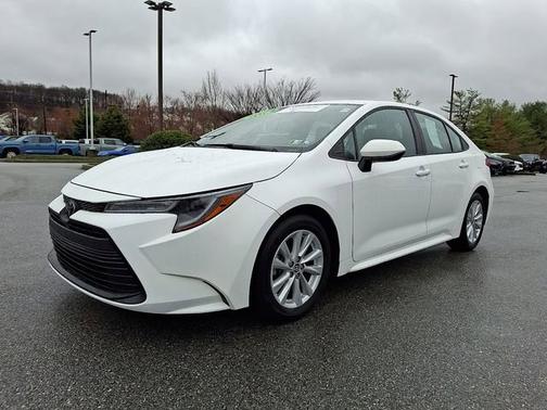 Ice Cap 2024 Toyota Corolla LE