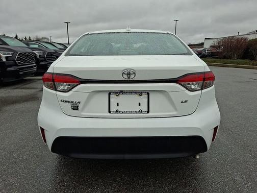 Ice Cap 2024 Toyota Corolla LE