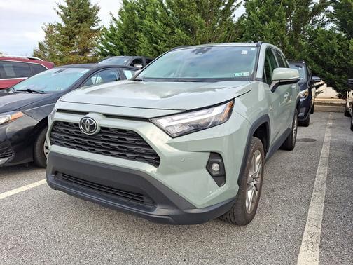 2023 Toyota RAV4 XLE Premium