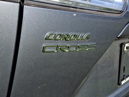 Celestite 2024 Toyota Corolla Cross L