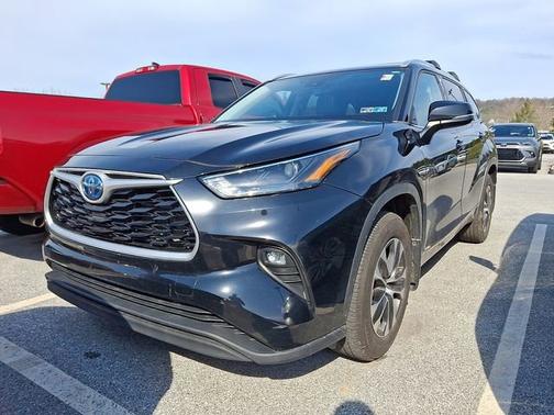 2022 Toyota Highlander Hybrid XLE