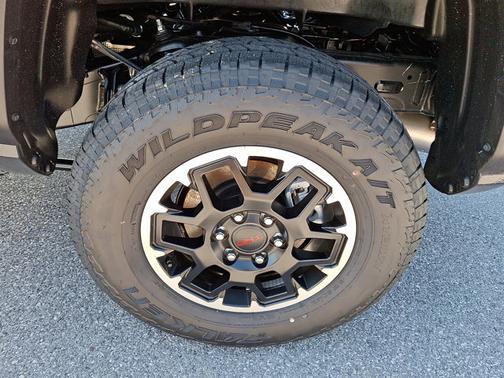 2025 Toyota Tacoma TRD Off Road