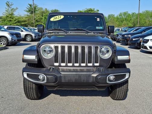 Granite Crystal Metallic Clearcoat 2021 Jeep Wrangler Unlimited Sahara