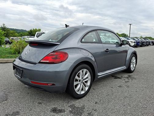 2017 Volkswagen Beetle 1.8T S