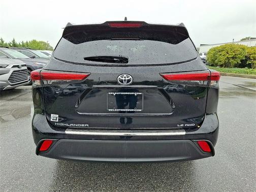 2022 Toyota Highlander LE