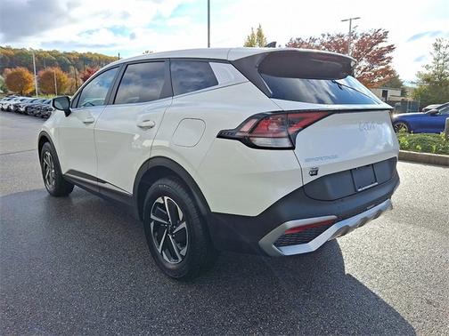 2023 Kia Sportage Hybrid LX