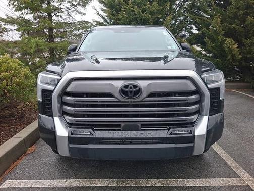 Midnight Black Metallic 2024 Toyota Tundra Limited