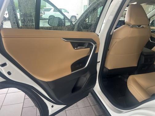 Wind Chill Pearl 2024 Toyota RAV4 Hybrid Limited