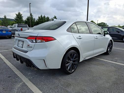2024 Toyota Corolla Hybrid SE