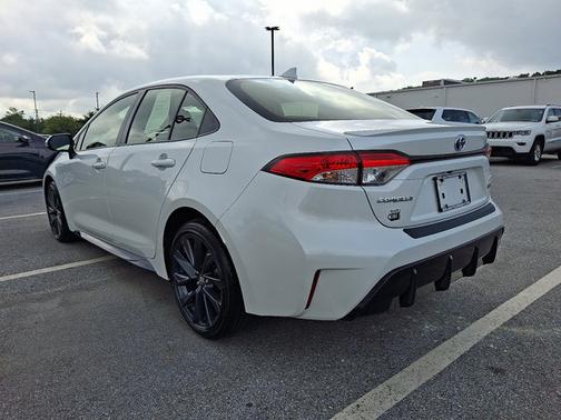 2024 Toyota Corolla Hybrid SE