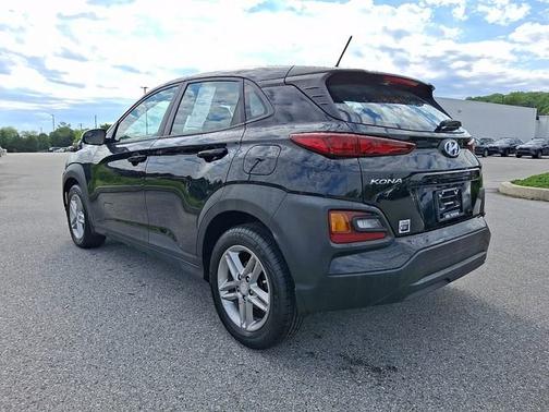 Ultra Black Pearl 2019 Hyundai KONA SE