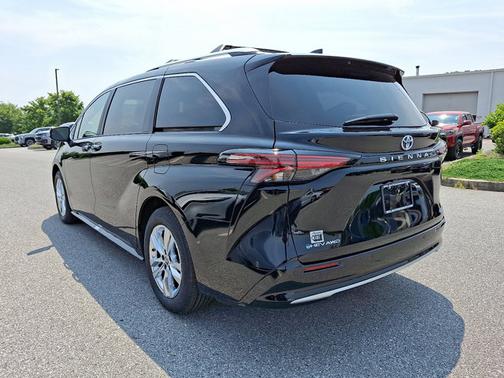 2025 Toyota Sienna Limited