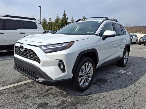2025 Toyota RAV4 XLE Premium