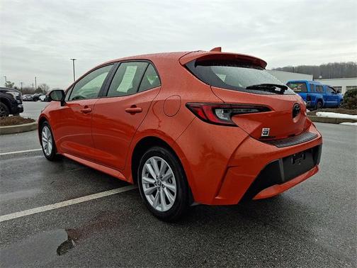 2025 Toyota Corolla Hatchback SE