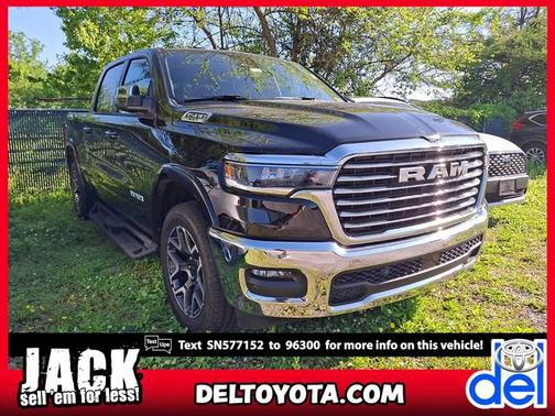 Diamond Black Crystal Pearlcoat 2025 RAM 1500 Laramie