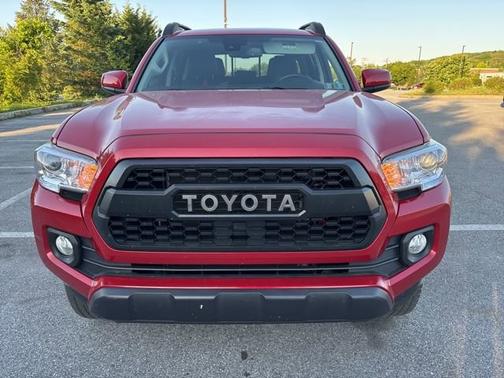 Barcelona Red Metallic 2022 Toyota Tacoma SR5