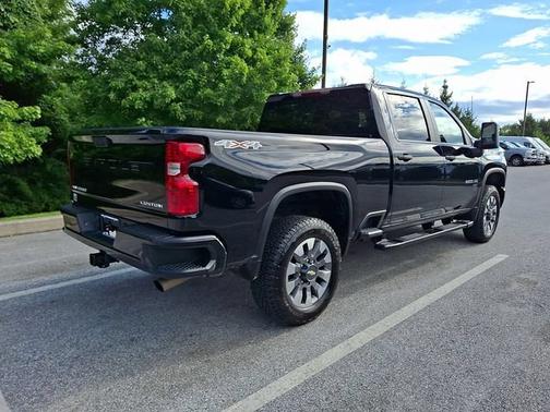 Black 2026 Chevrolet Silverado 2500 Custom