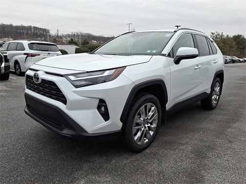 2025 Toyota RAV4 XLE Premium