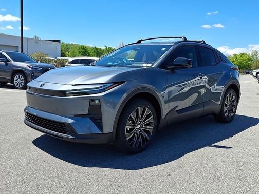 Overcast   6Y1 2026 Toyota C-HR SE