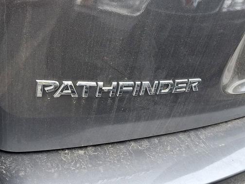 2018 Nissan Pathfinder SL