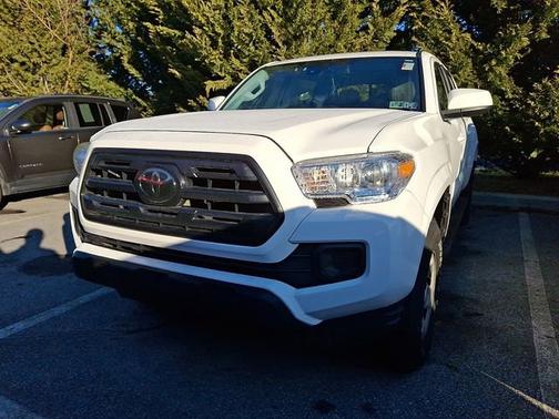 Super White 2018 Toyota Tacoma SR