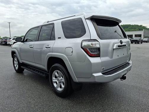 Classic Silver Metallic 2016 Toyota 4Runner SR5 Premium