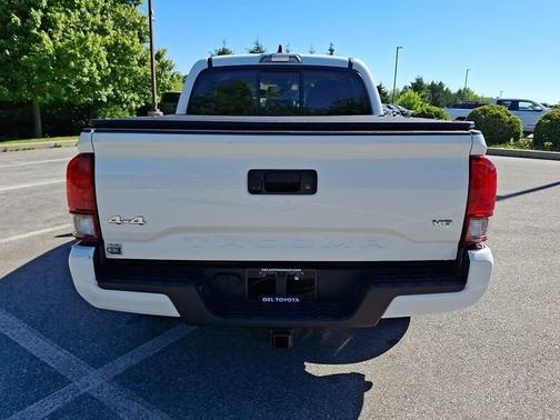 Ice Cap 2023 Toyota Tacoma SR