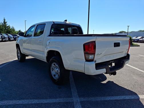 Ice Cap 2023 Toyota Tacoma SR