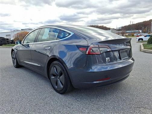 2019 Tesla Model 3 Standard Range