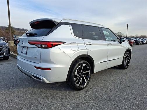 2022 Mitsubishi Outlander SEL