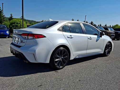 Wind Chill Pearl 2024 Toyota Corolla Hybrid SE