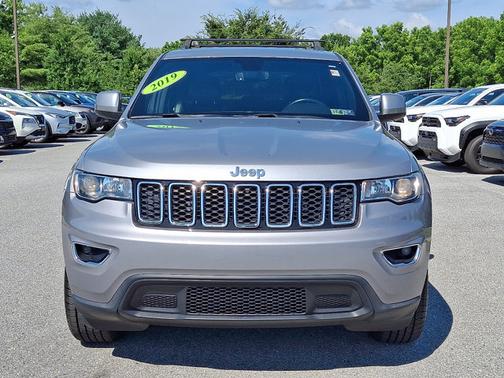 2019 Jeep Grand Cherokee Laredo E