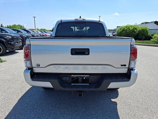 2022 Toyota Tacoma TRD Sport
