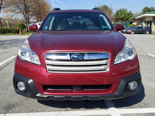 Photo 2 of 25 of 2013 Subaru Outback 2.5i Premium