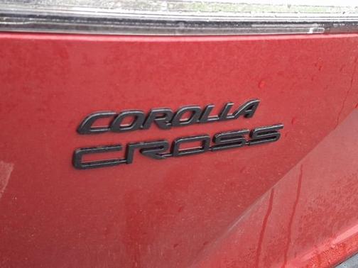 Barcelona Red Metallic 2023 Toyota Corolla Cross LE