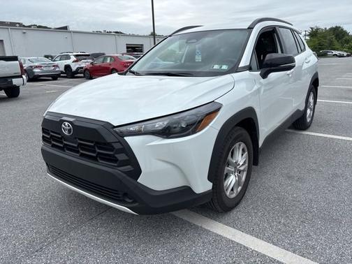 2026 Toyota Corolla Cross LE