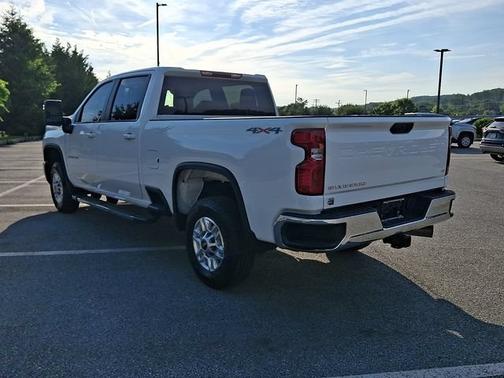Summit White 2025 Chevrolet Silverado 2500 LT