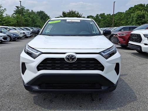 2025 Toyota RAV4 LE