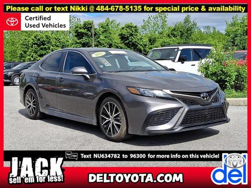 2022 Toyota Camry SE