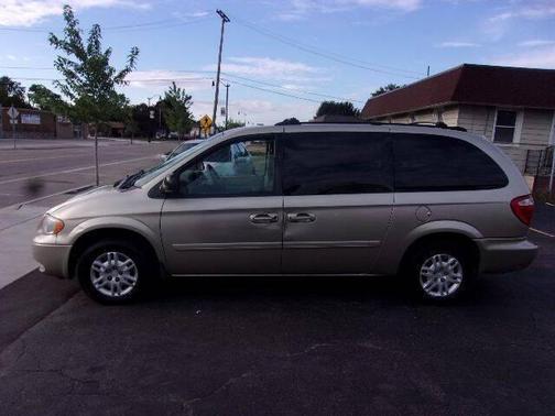 2005 Dodge Grand Caravan SE