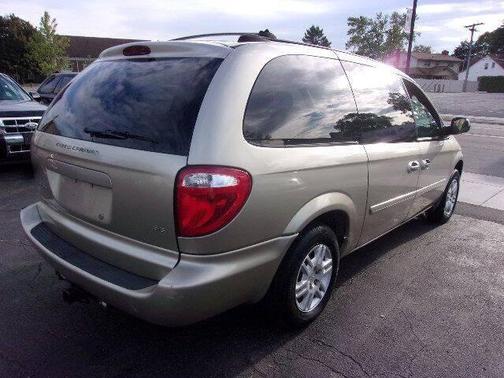 2005 Dodge Grand Caravan SE
