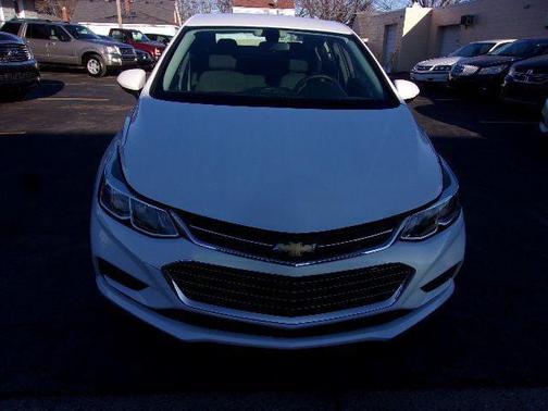 2017 Chevrolet Cruze LS