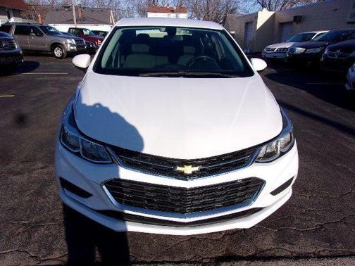 2017 Chevrolet Cruze LS